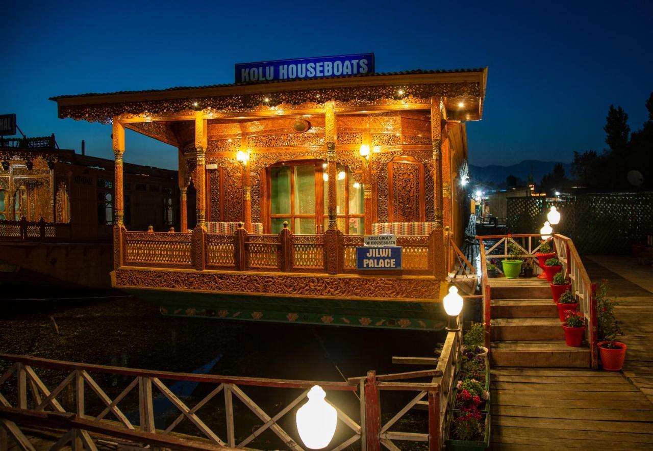 Hotel Kolu Group Of Houseboats Srīnagar Esterno foto