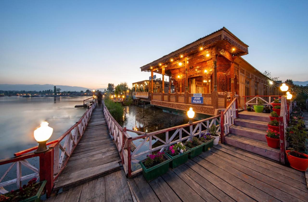 Hotel Kolu Group Of Houseboats Srīnagar Esterno foto